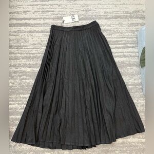 Zara Black Maxi A-Line Pleated Skirt